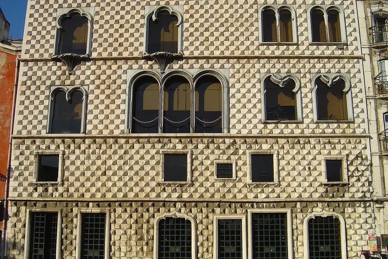 The diamond pointed stone front of Casa dos Bicos.