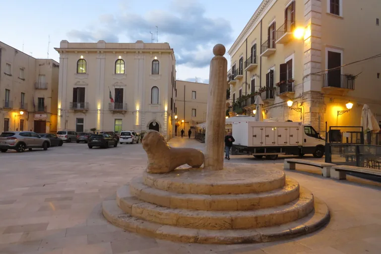 The lion-topped Column of Justice in Bari's Piazza Mercantile.