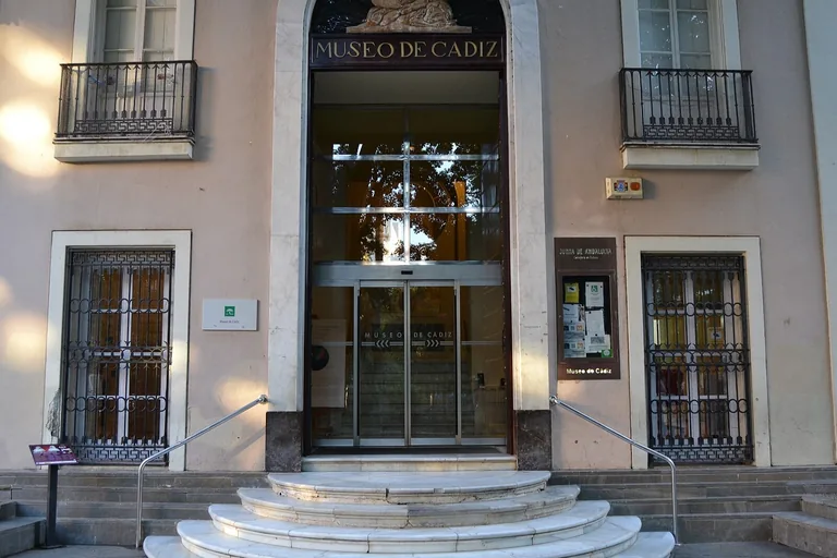 The museum entrance on Plaza de Mina