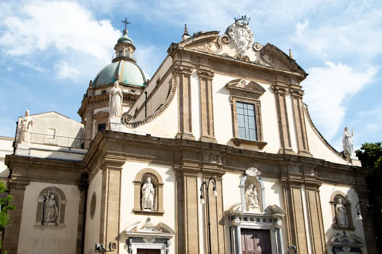 The nave of the Chiesa del Gesù, faced throughout in inlaid marble